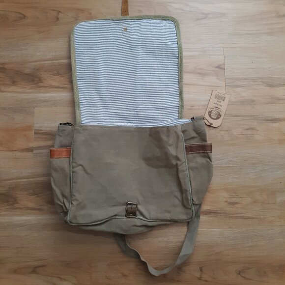 Canvas Rugged Crossbody Letter Bag By The Barrel Shack Hayes NWT - Picture 3 of 6